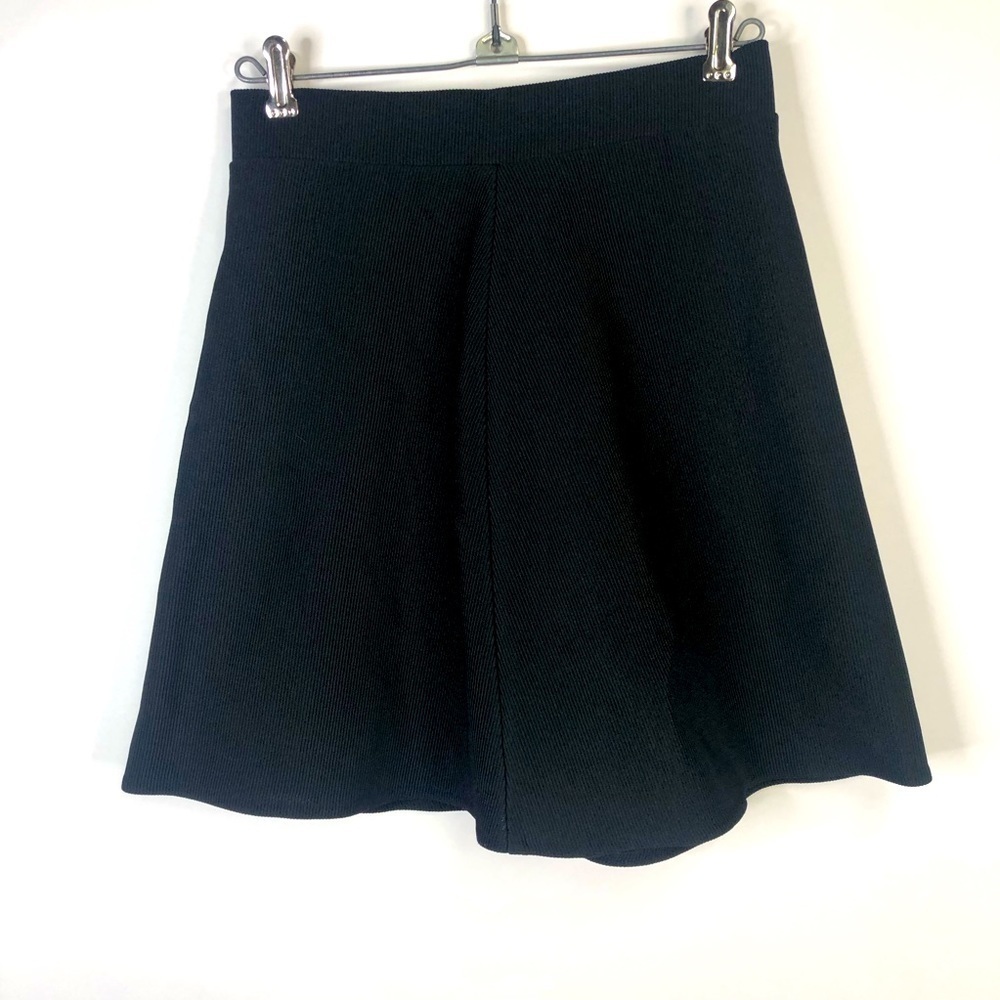 Contempo Casuals flared zip back textured ribbed black skirt